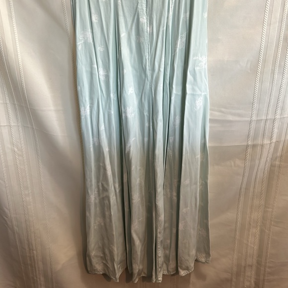 Dress - Picture 7 of 8